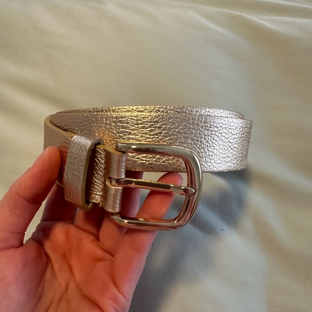 Metallic Silver Leather Waist Belt with Shiny Buckle